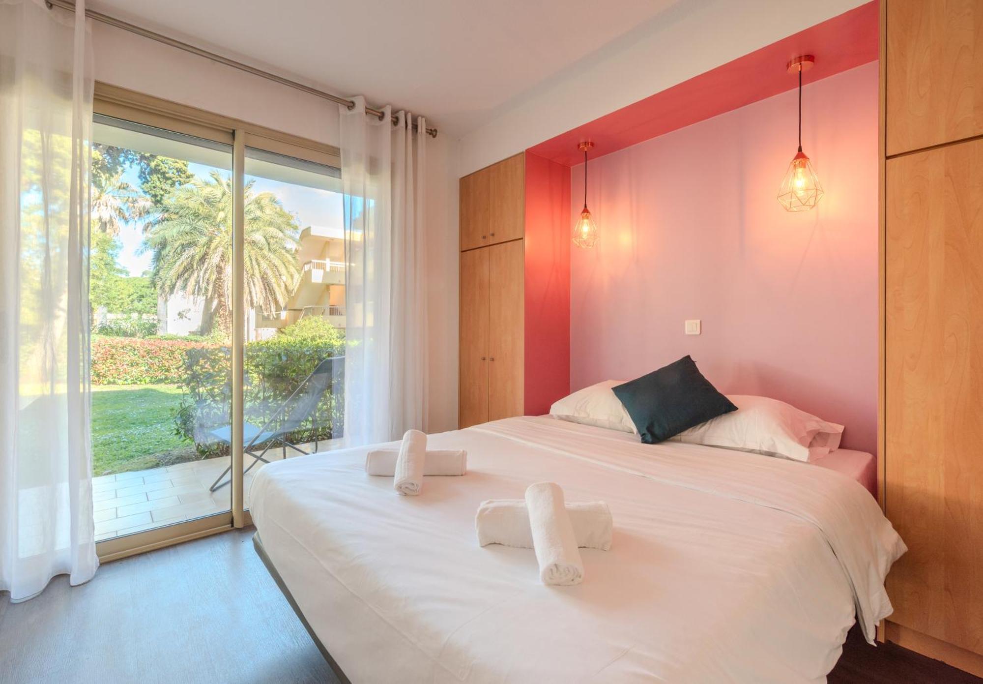 Les 15 Pins & La Mer -Your Green Getaway Near Sea & Beach Antibes Exteriér fotografie