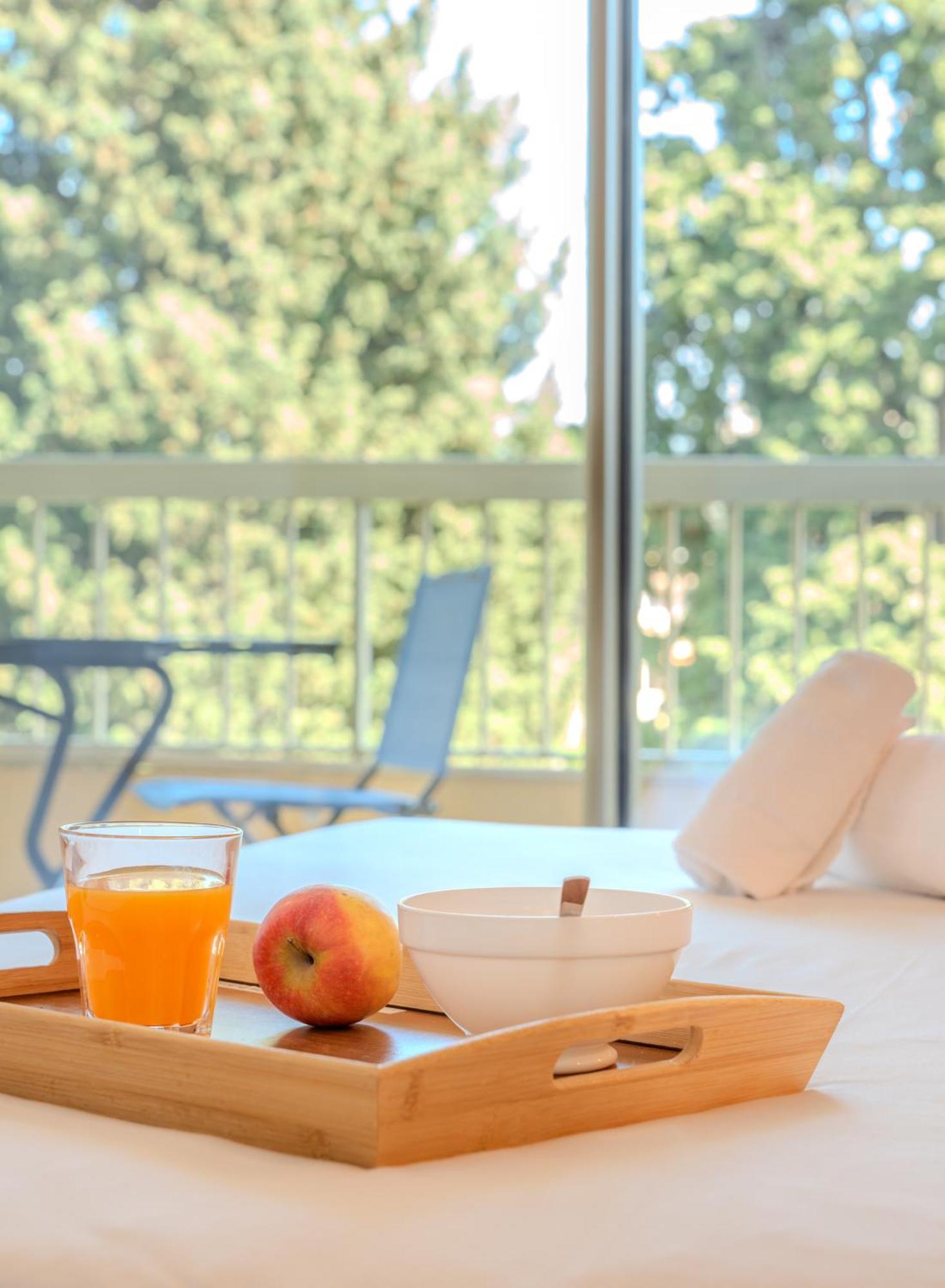 Les 15 Pins & La Mer -Your Green Getaway Near Sea & Beach Antibes Exteriér fotografie