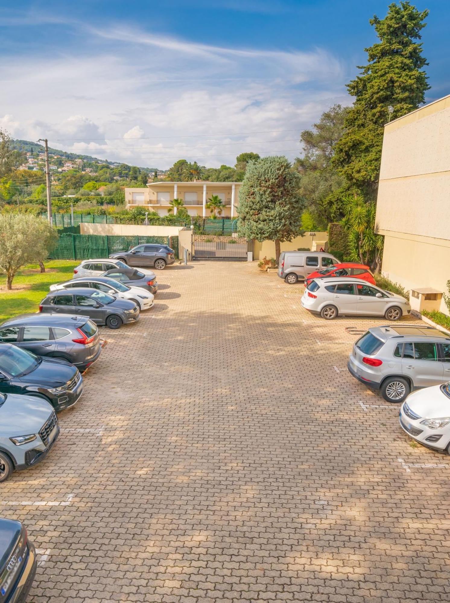 Les 15 Pins & La Mer -Your Green Getaway Near Sea & Beach Antibes Exteriér fotografie